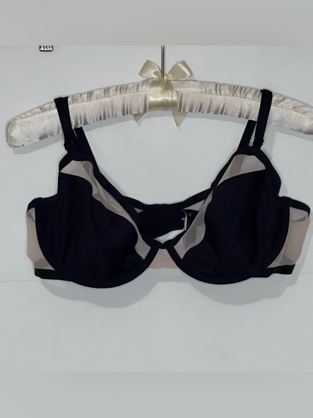 Victoria's Secret Satin and Mesh Unlined Demi Underwire Bra Size 36D EC Lingerie